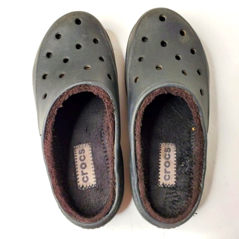 BOGO Crocs  Freesail Cozy Lined  Clogs Women's Size 5 Black